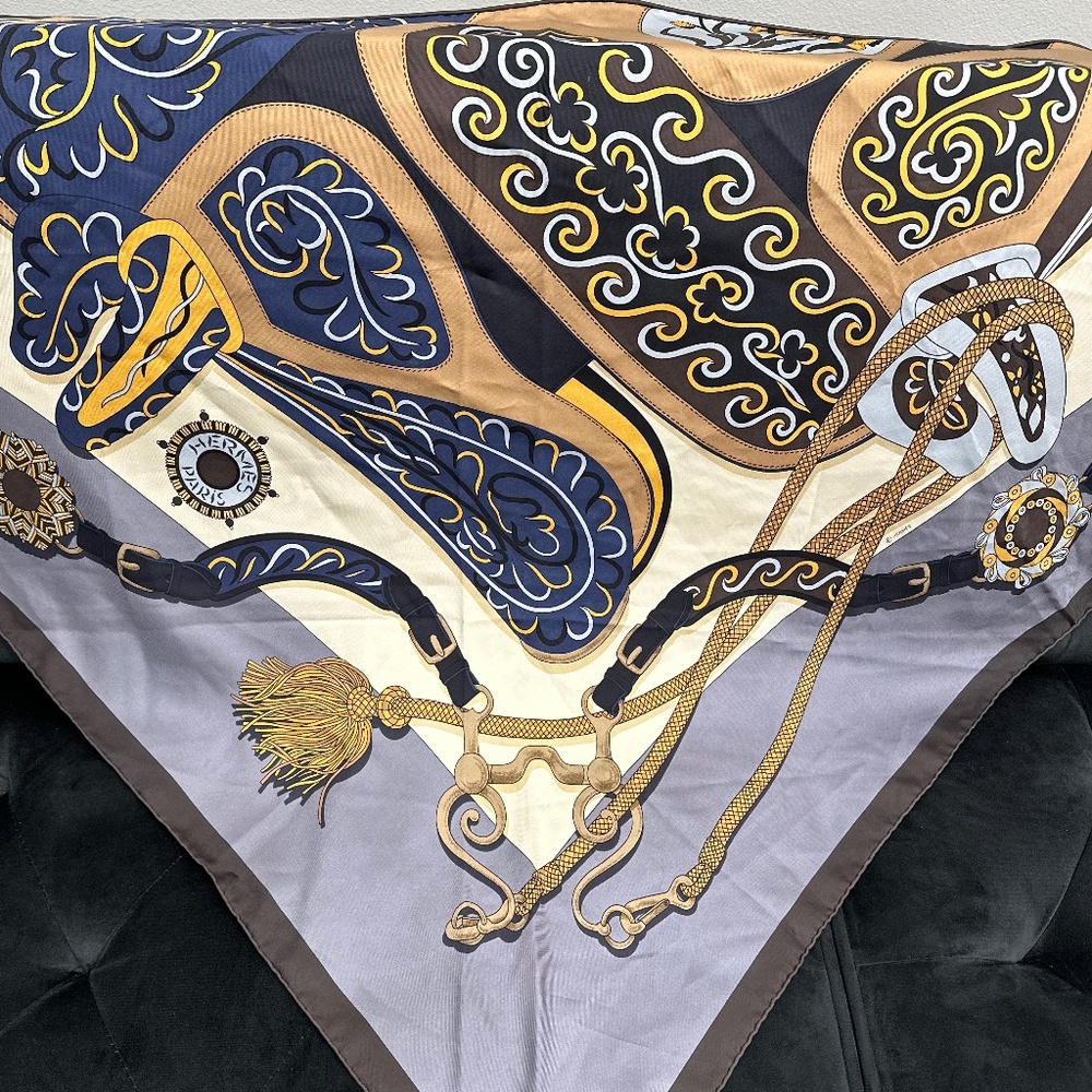 Hermes Festival des Amazones Giant Triangle silk scarf